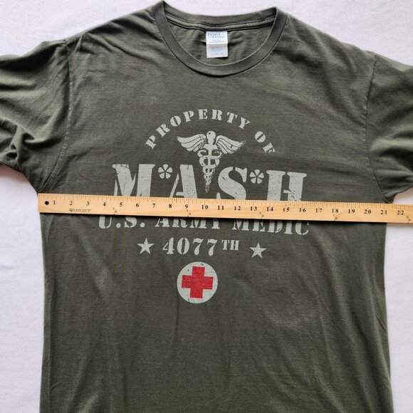 MASH U.S. Army Medic 4077th Graphic T-Shirt Military Olive Green Cotton TV 70s - Picture 5 of 5